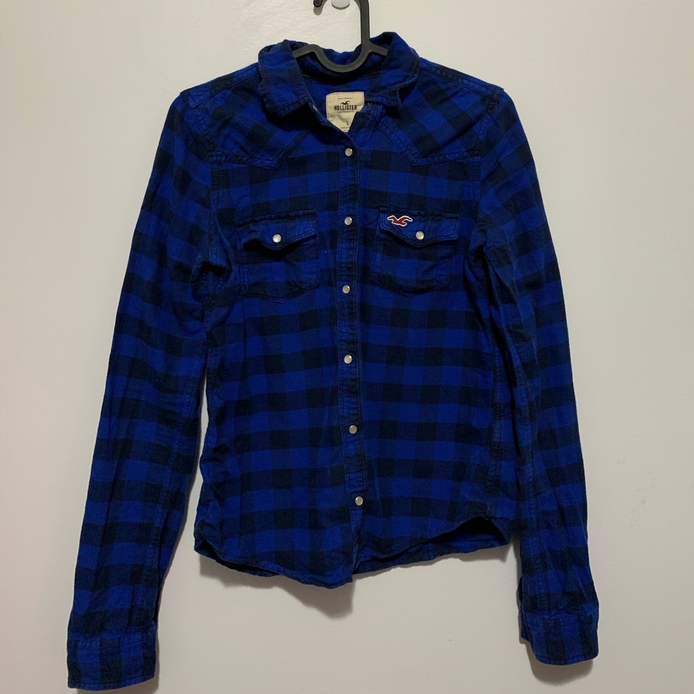 Hollister women’s black & blue flannel
